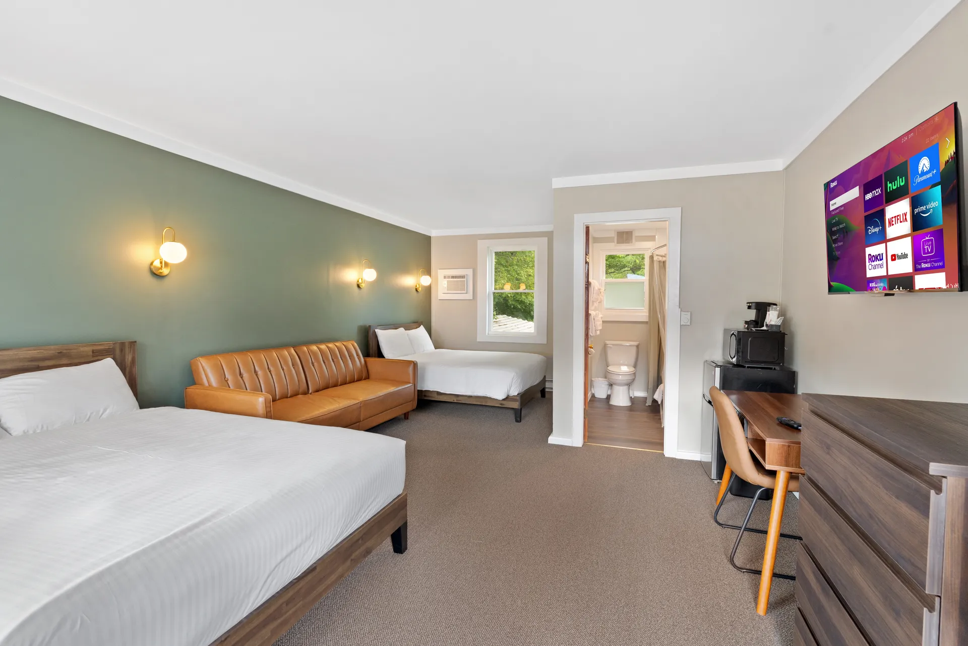 Rooms & Suites | Inn 32 — North Woodstock, NH